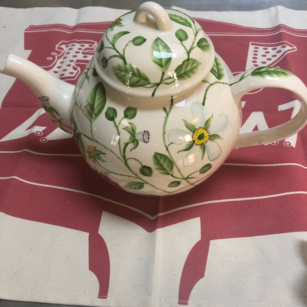 Teapot, hand painted.